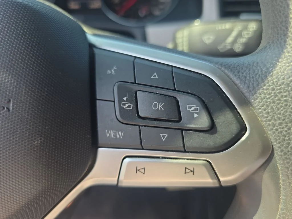 Used 2020 Black Volkswagen 2.0T S image 19