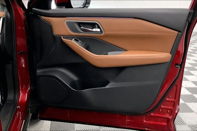 2025 Nissan Rogue Platinum - Photo 22