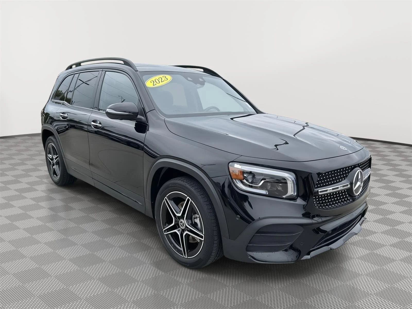 2023 Mercedes-Benz GLB GLB 250 4MATIC's photo