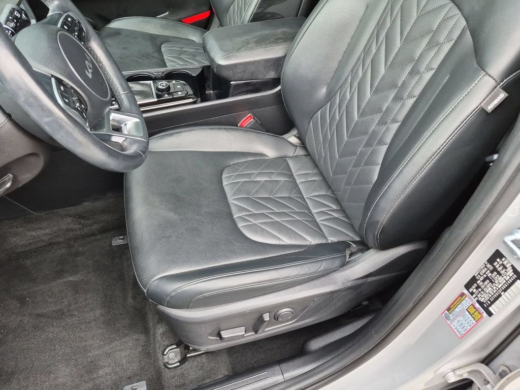 Certified Used 2024 Gray Kia X-Line image 23