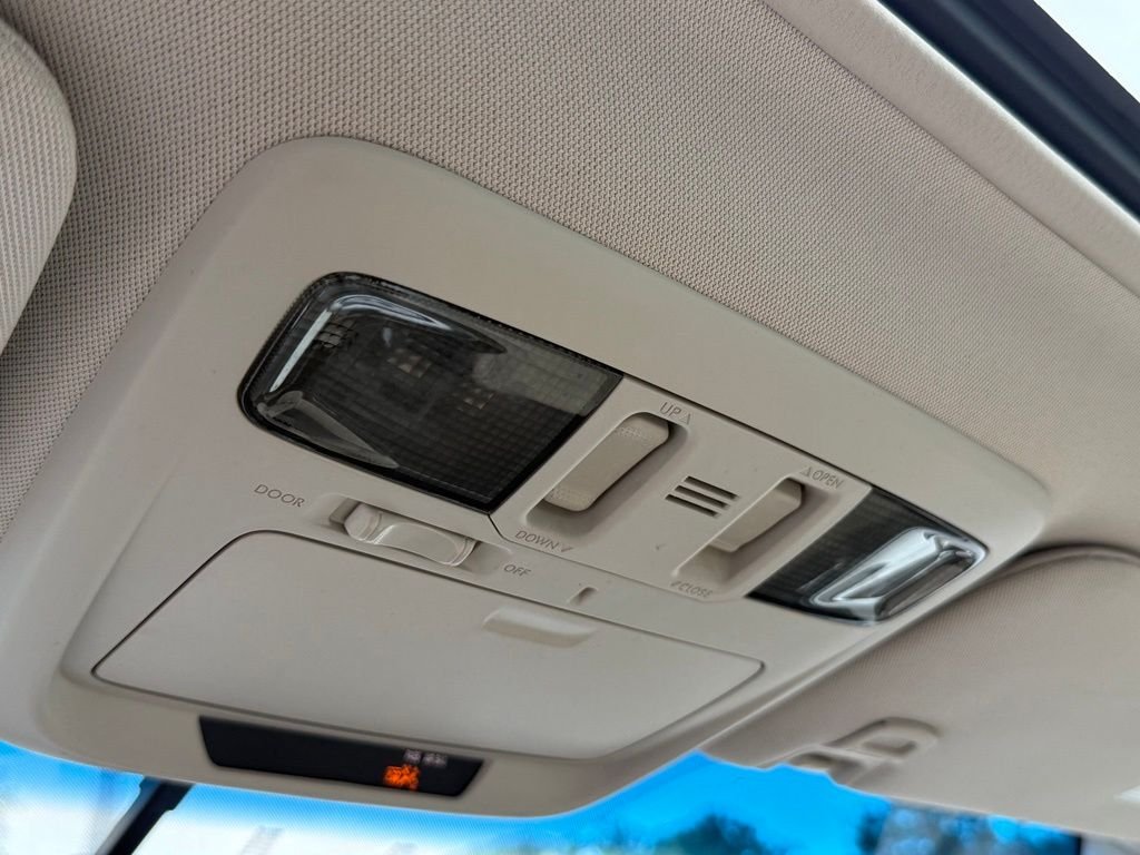 Used 2015 Gray Subaru 2.5i image 20