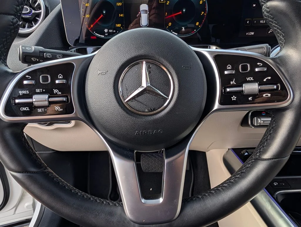 Used 2023 White Mercedes-Benz GLA 250 image 22