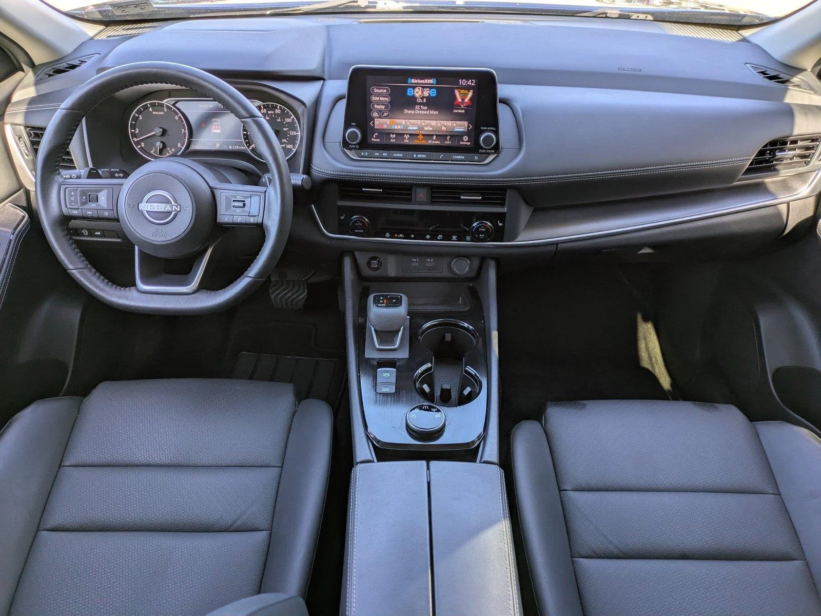 Used 2024 Deep Ocean Blue Pearl Nissan SV image 15
