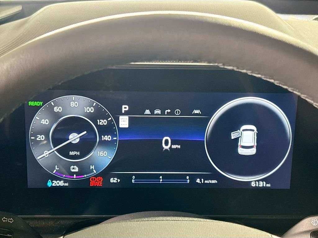 Used 2024 Green Kia Wind image 14