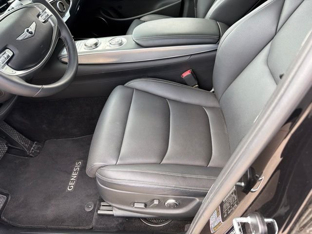 Used 2023 Black Genesis 2.5T image 10