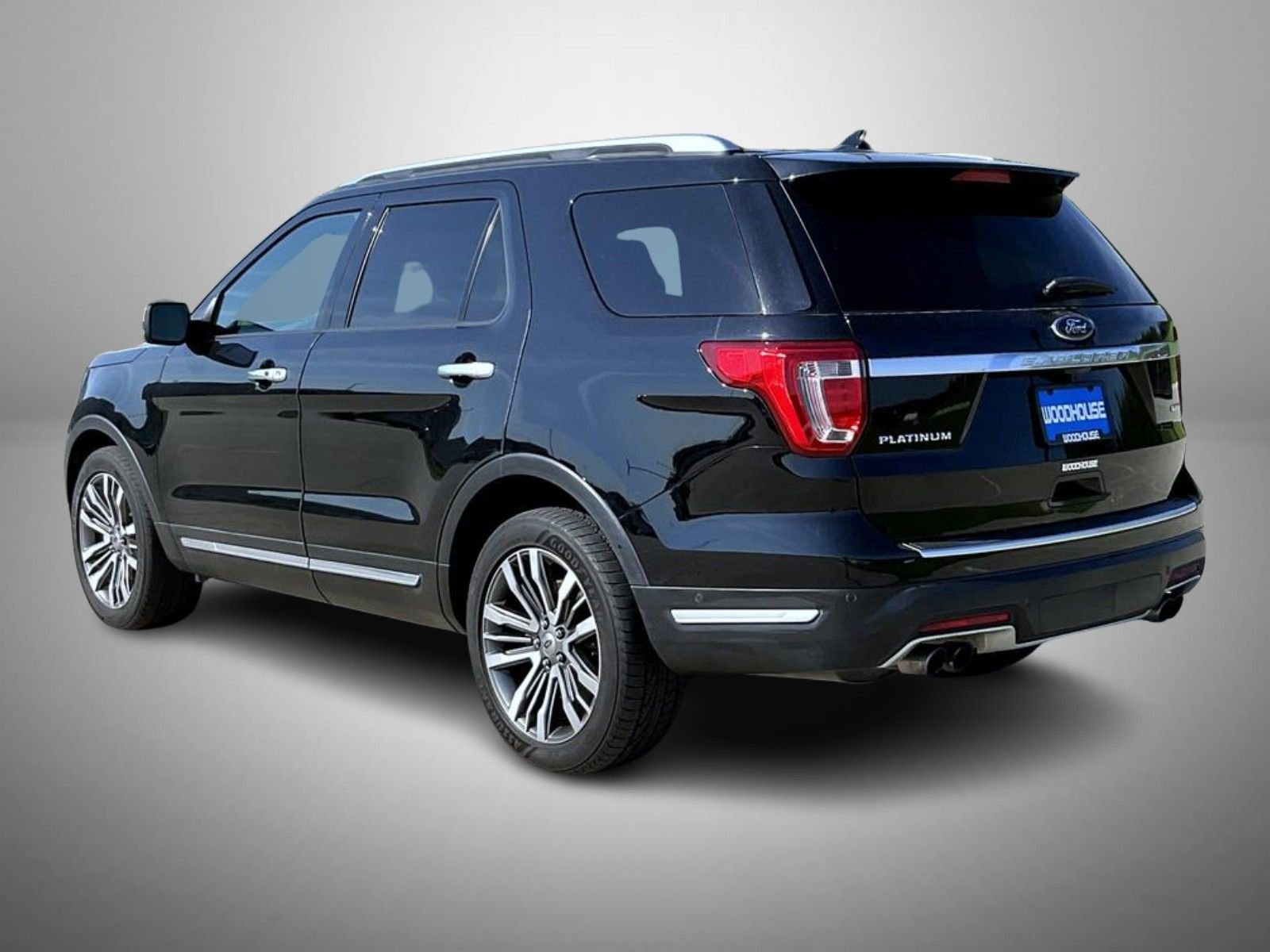 Used 2018 Black Ford Platinum image 7