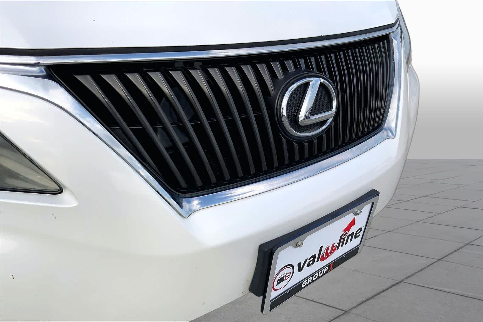 Used 2010 Starfire Pearl Lexus  image 27