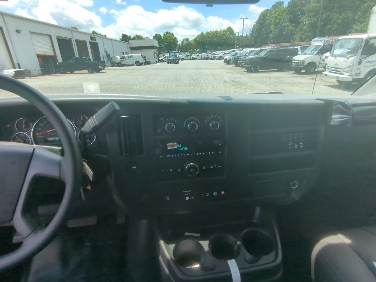 2025 Chevrolet Express Cargo Work Van - Photo 18