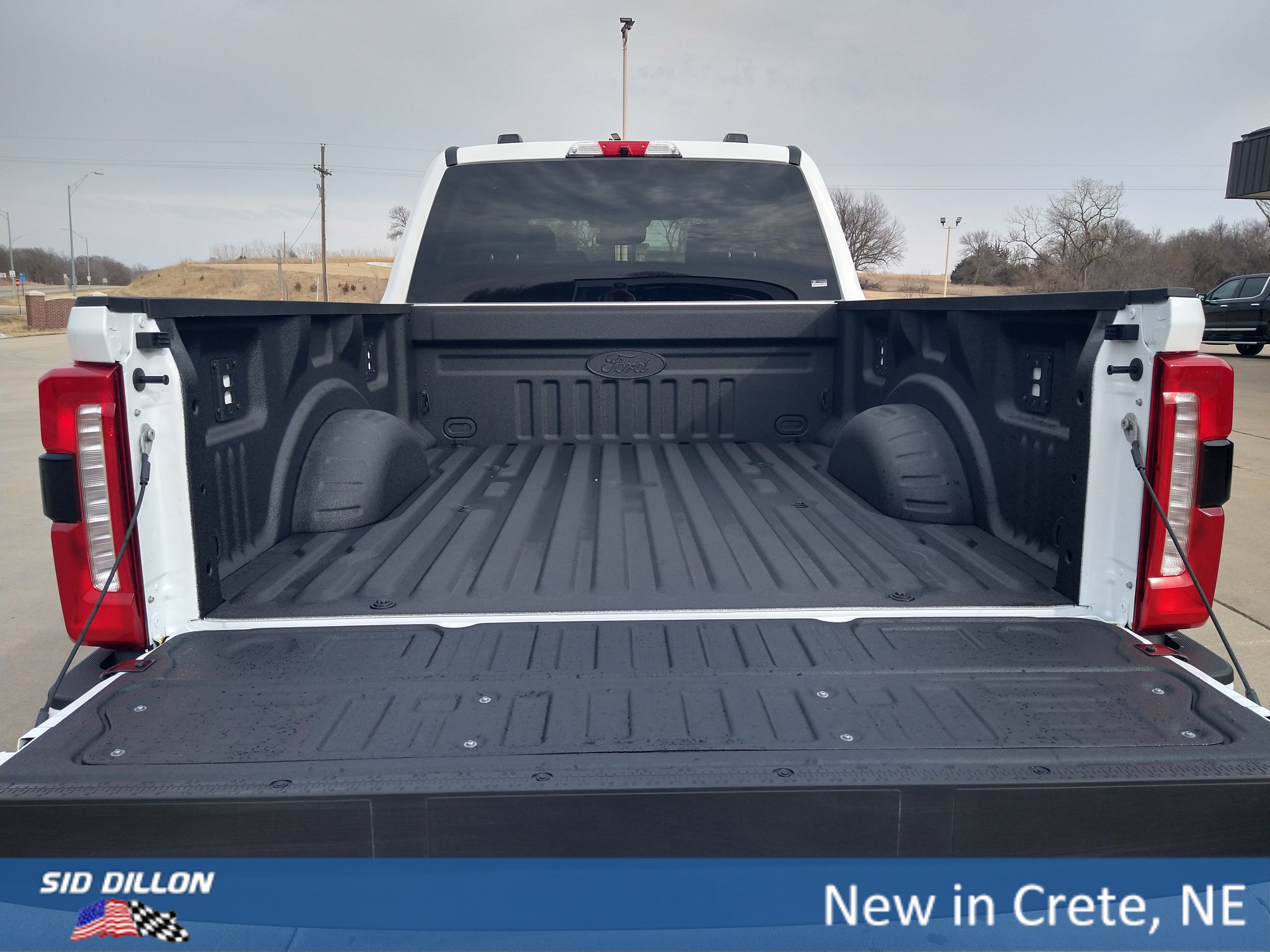 New 2026 Oxford White Ford XLT image 16