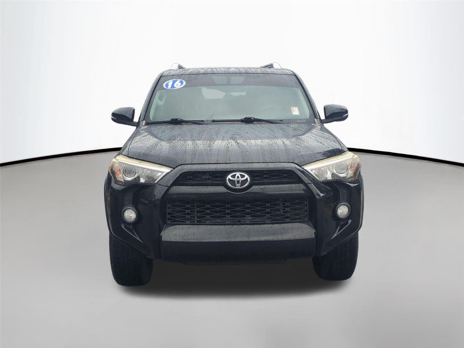 Used 2016 Midnight Black Metallic Toyota SR5 Premium image 8