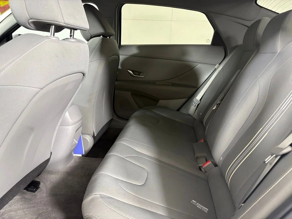 Used 2024 White Hyundai SEL image 37