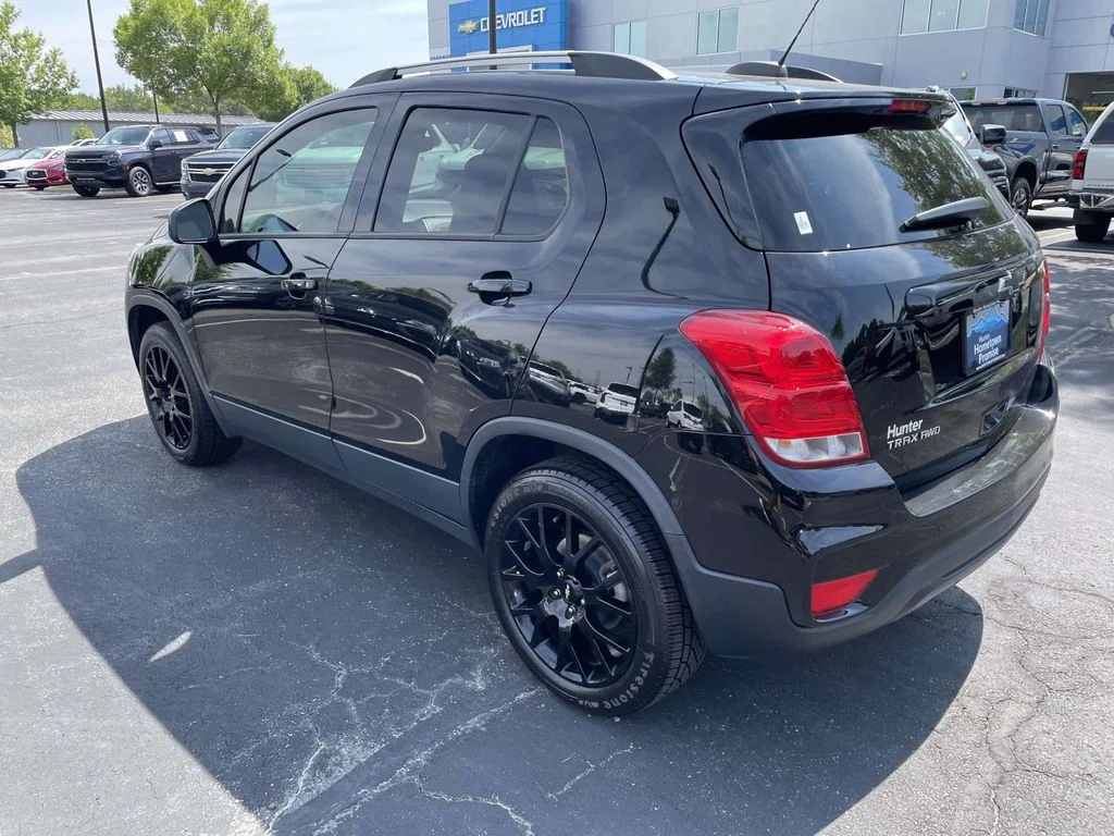 Used 2021 Mosaic Black Metallic Chevrolet LT image 4