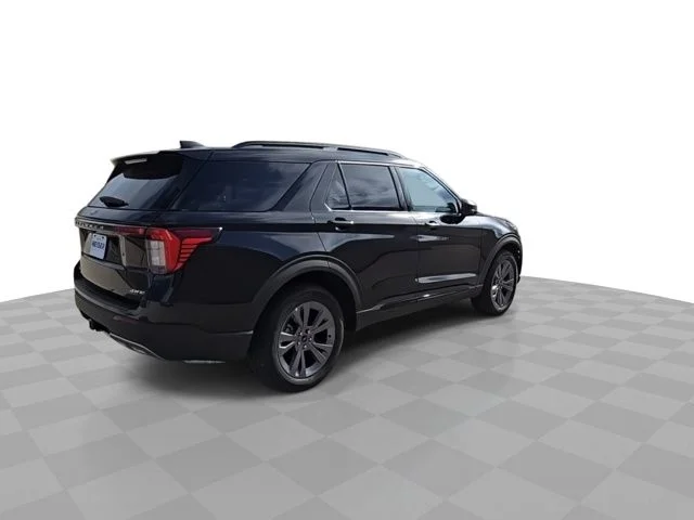 Used 2026 Agate Black Metallic Ford Active image 8