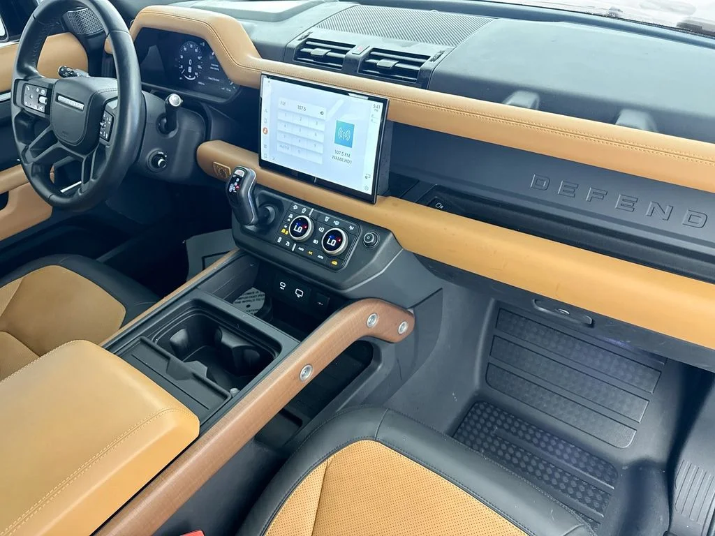 Used 2024 Gray Land Rover X image 30
