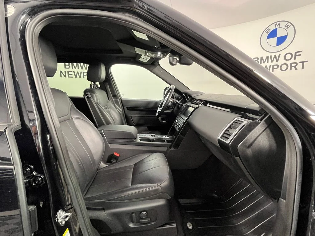 Used 2018 Black Land Rover SE image 20