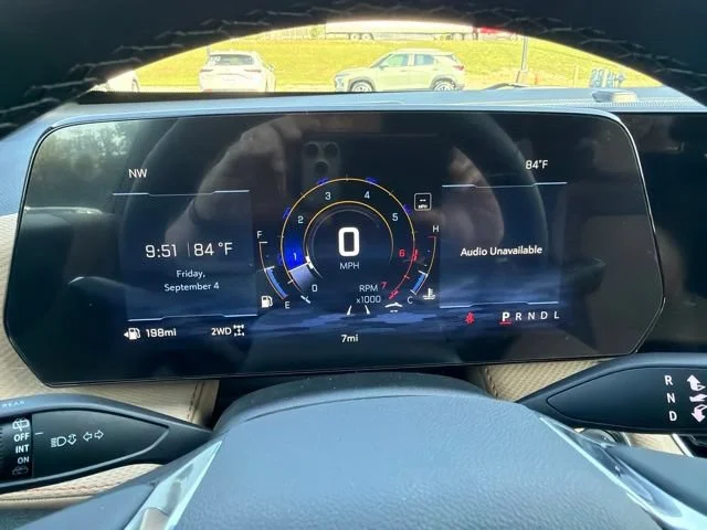 New 2027 Polar White Tricoat Chevrolet ACTIV image 31