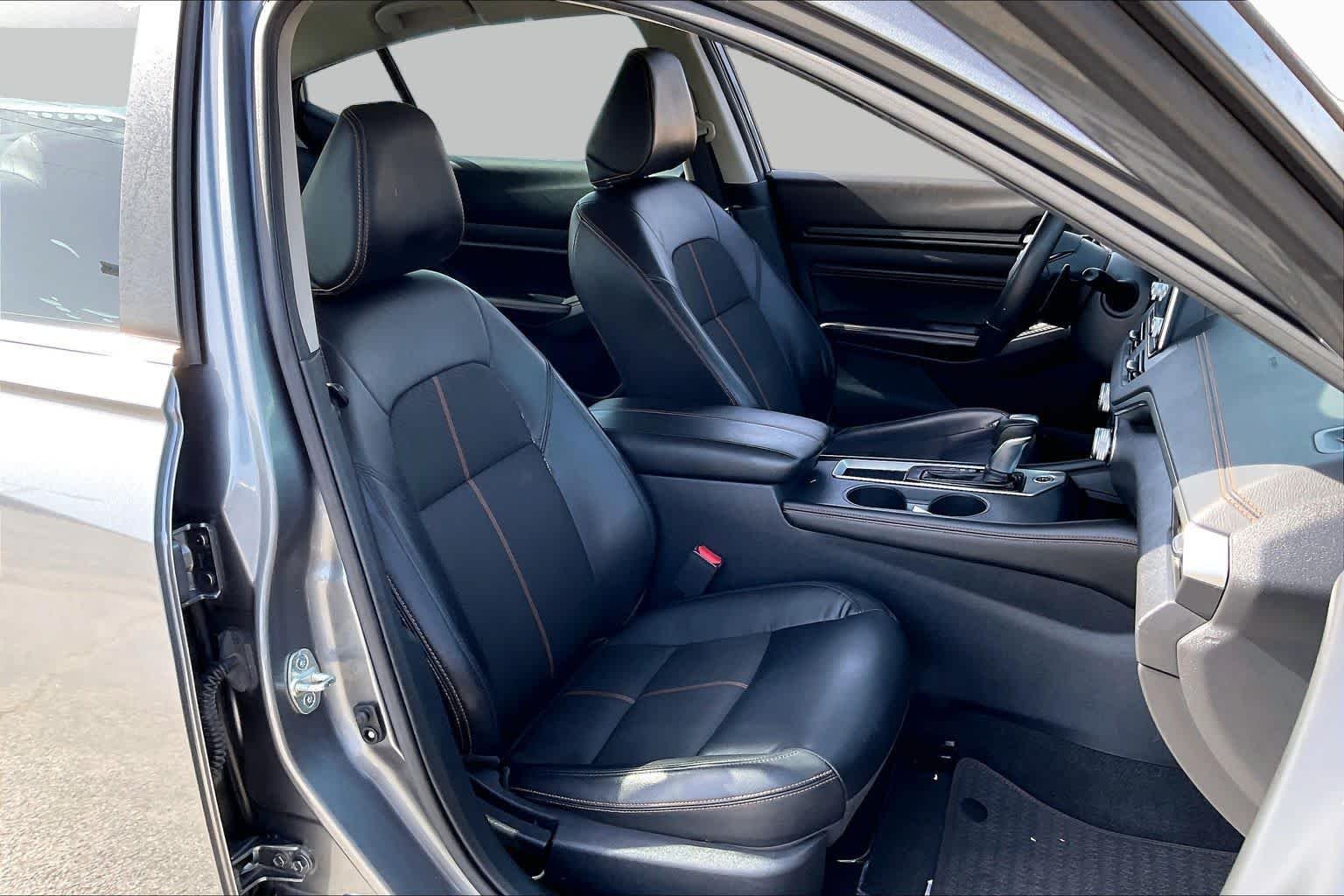 Used 2020 Gun Metallic Nissan 2.5 SR image 9