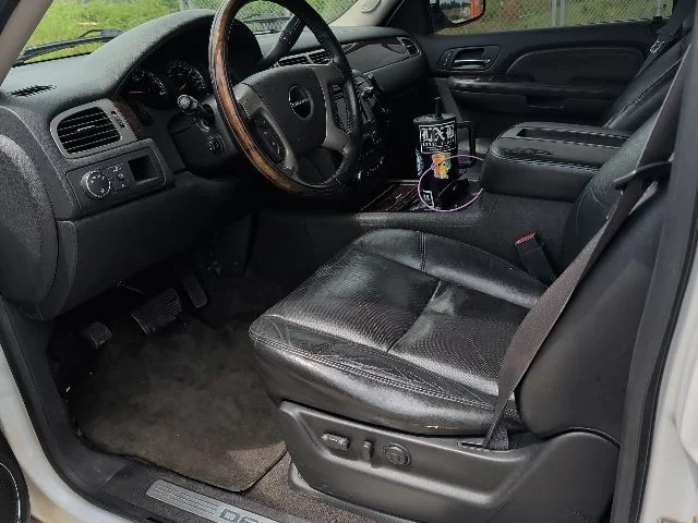 Used 2009 White GMC Denali image 14