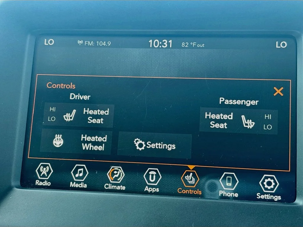 Used 2019 Red Jeep Latitude image 26