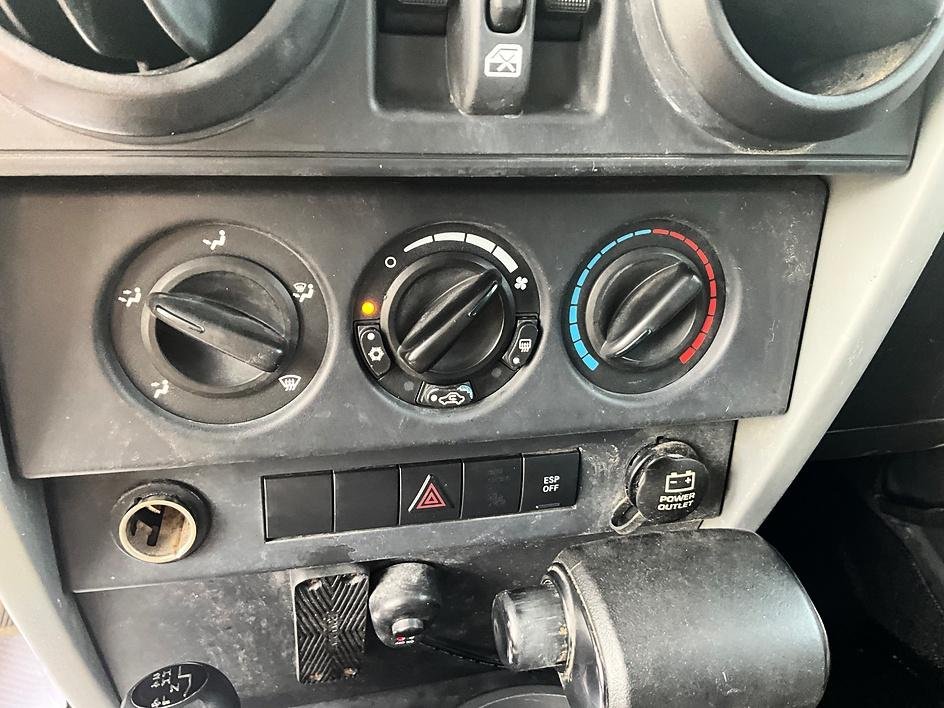Used 2007 Silver Jeep Unlimited X image 18