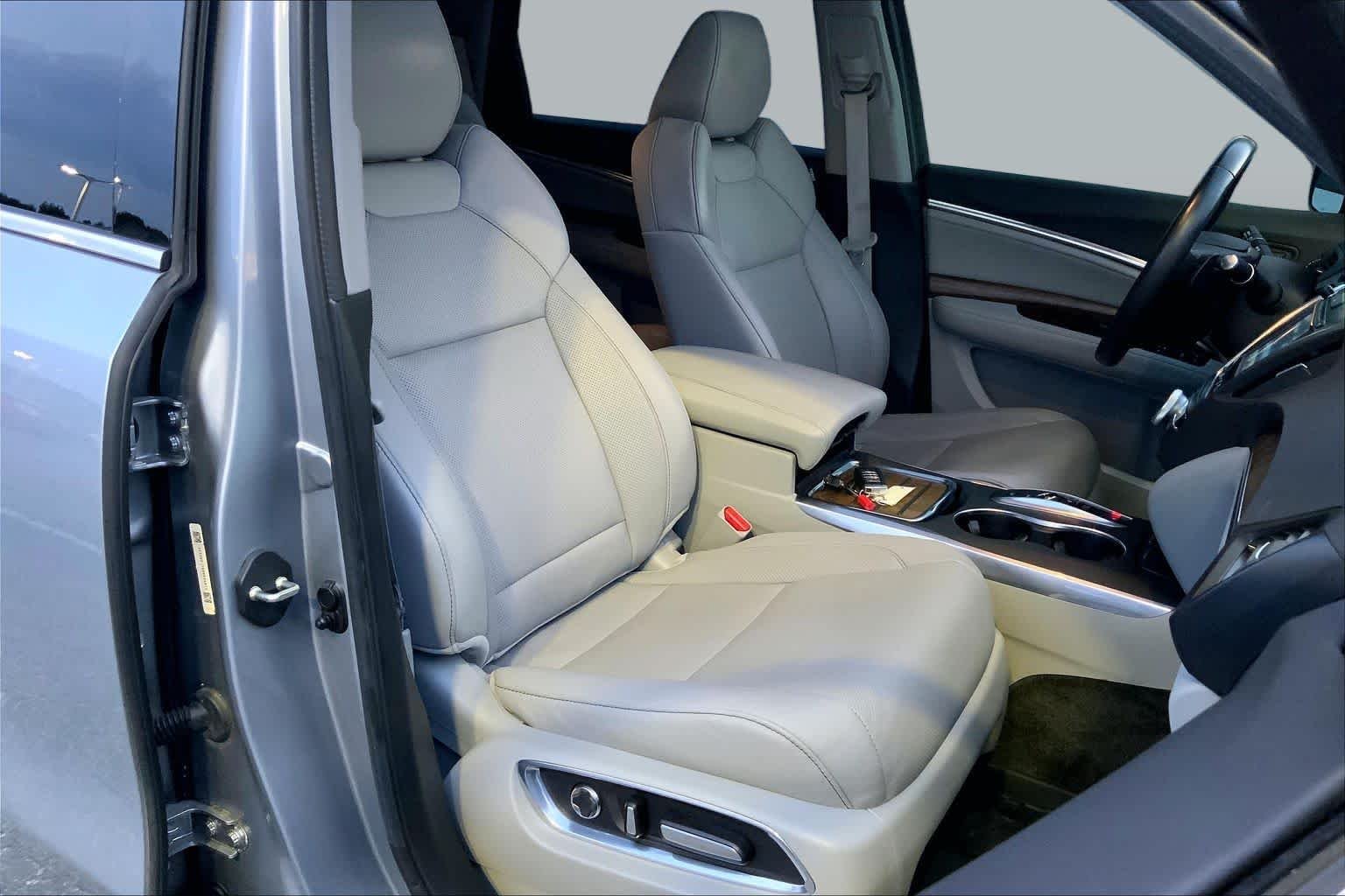 Used 2020 Lunar Silver Metallic Acura w/Technology Pkg image 8
