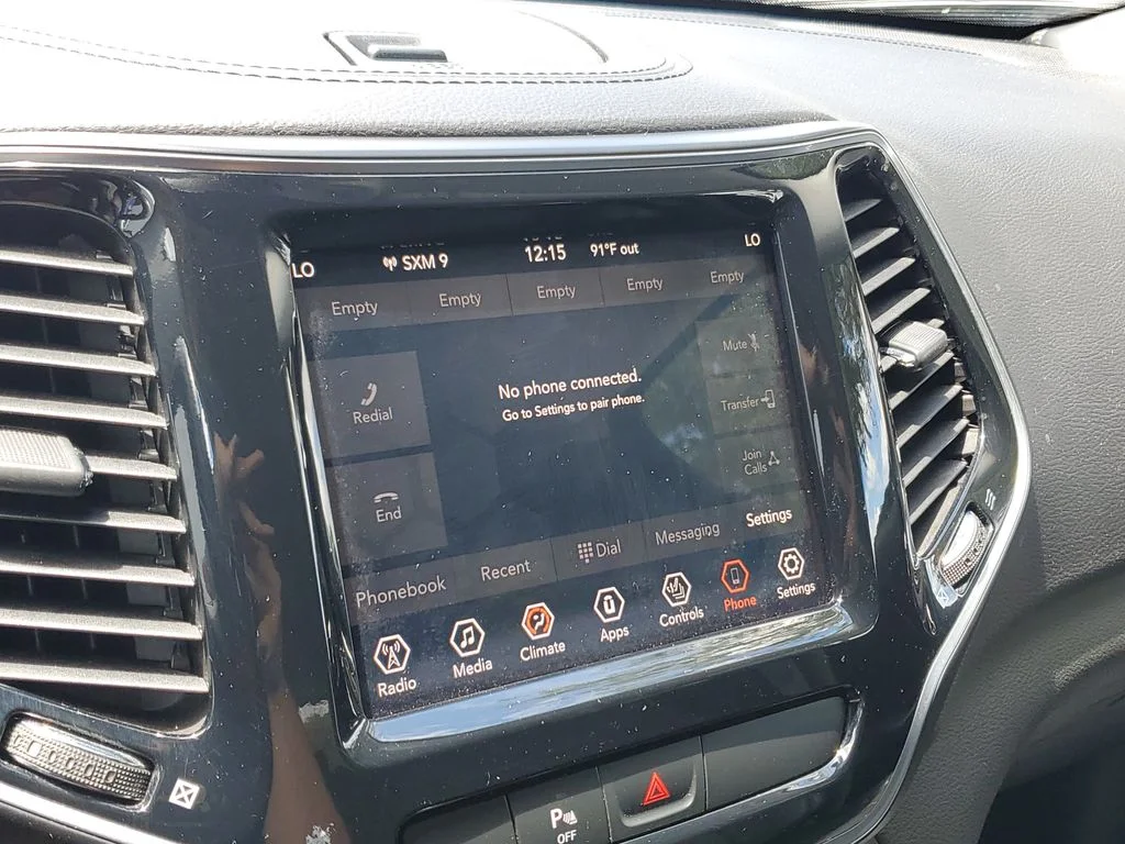 Used 2019 White Jeep Limited image 27