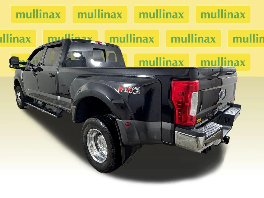 Used 2017  Ford Lariat image 12