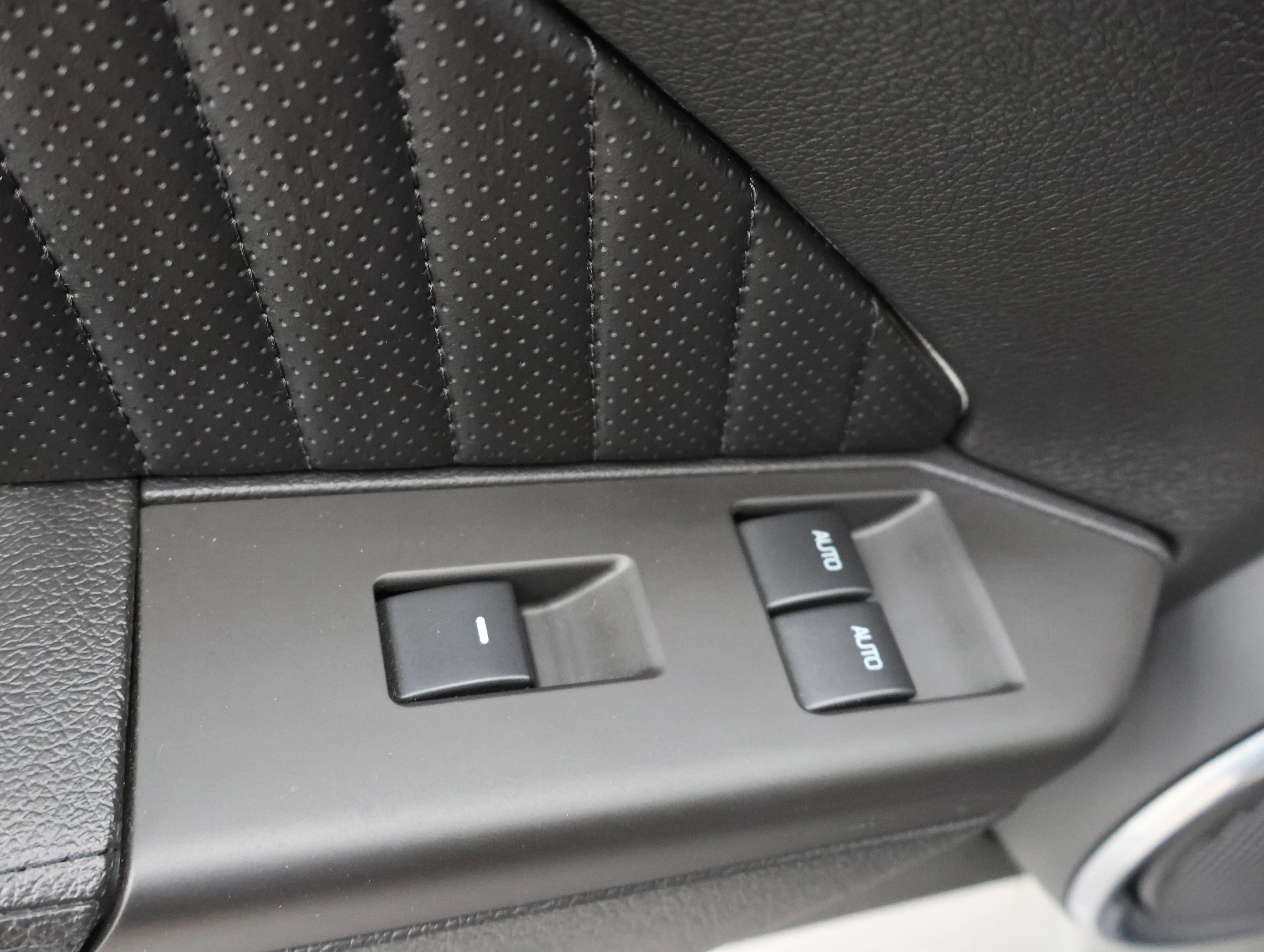 Used 2011 Black Ford Shelby GT500 image 46