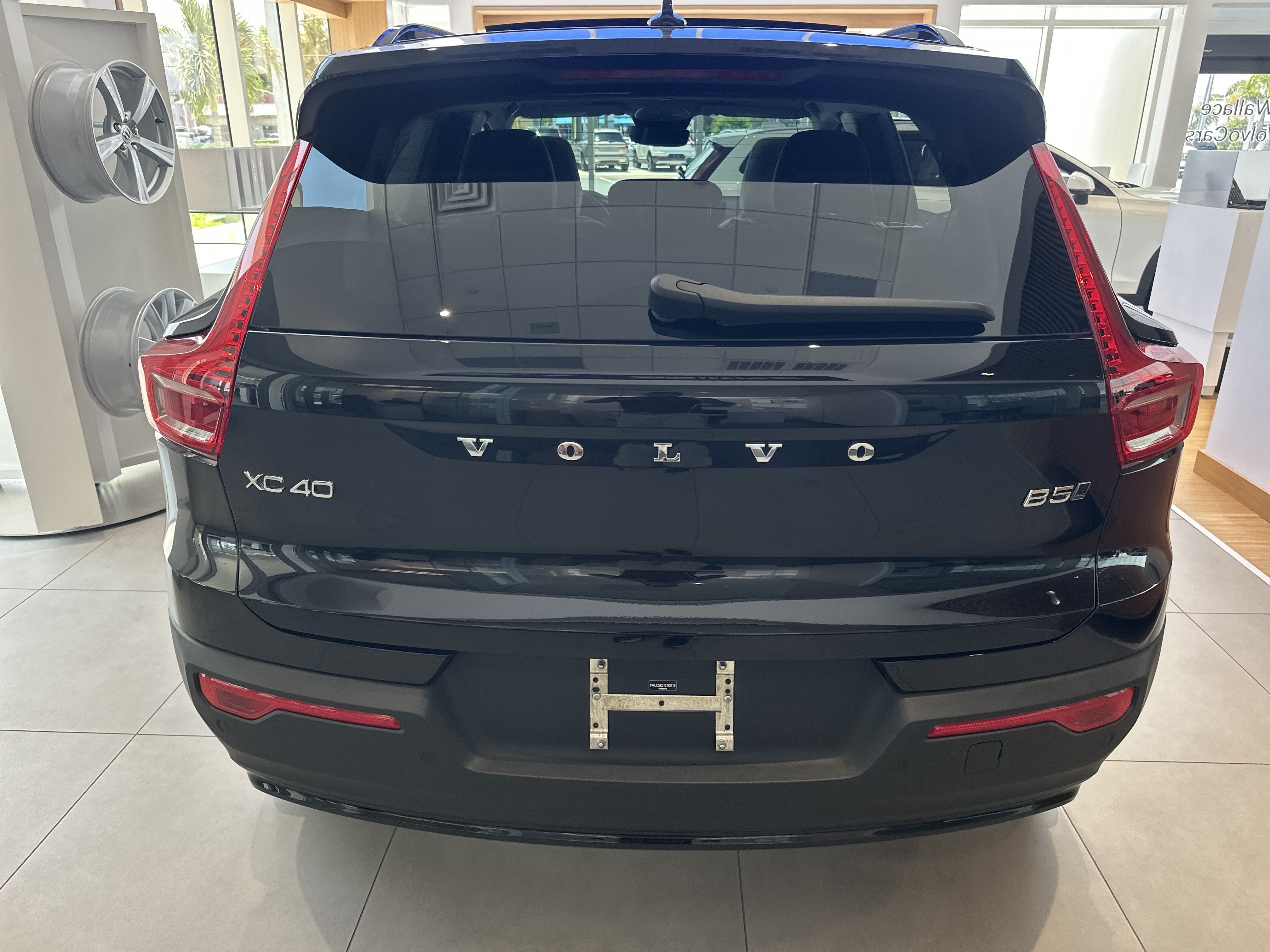 New 2026 Onyx Black Volvo Plus image 4