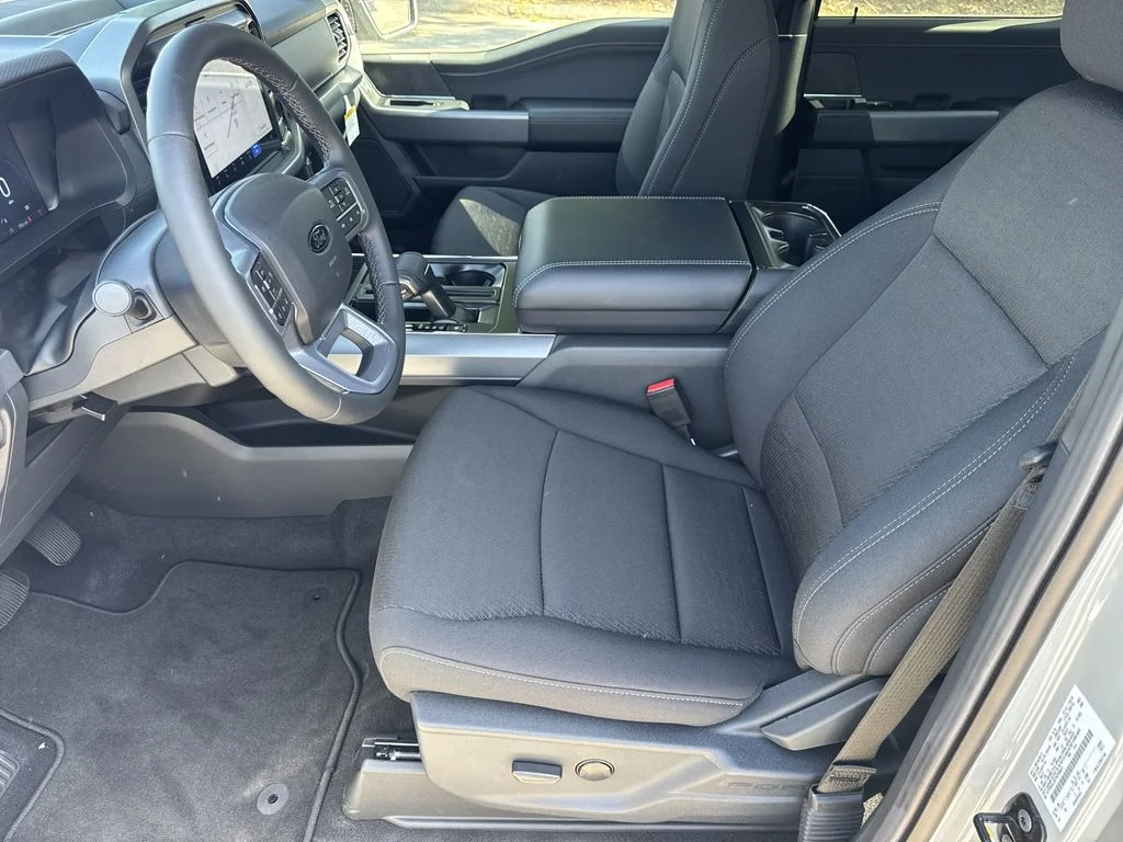 New 2026 Black Ford XLT image 9