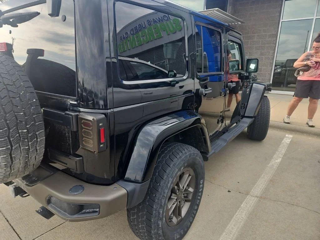 Used 2017 Black Jeep Unlimited Sahara image 5