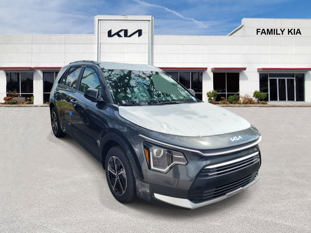 2026 Kia Niro LX HEV's photo