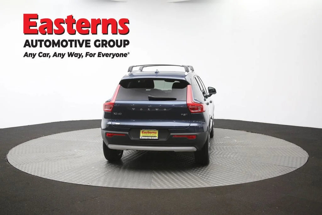 Used 2021 Gray Volvo Momentum image 39