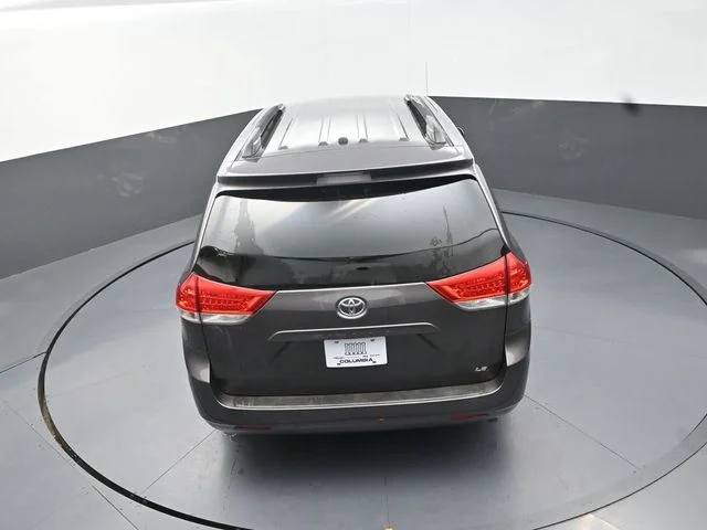 Used 2013 Gray Toyota LE image 17
