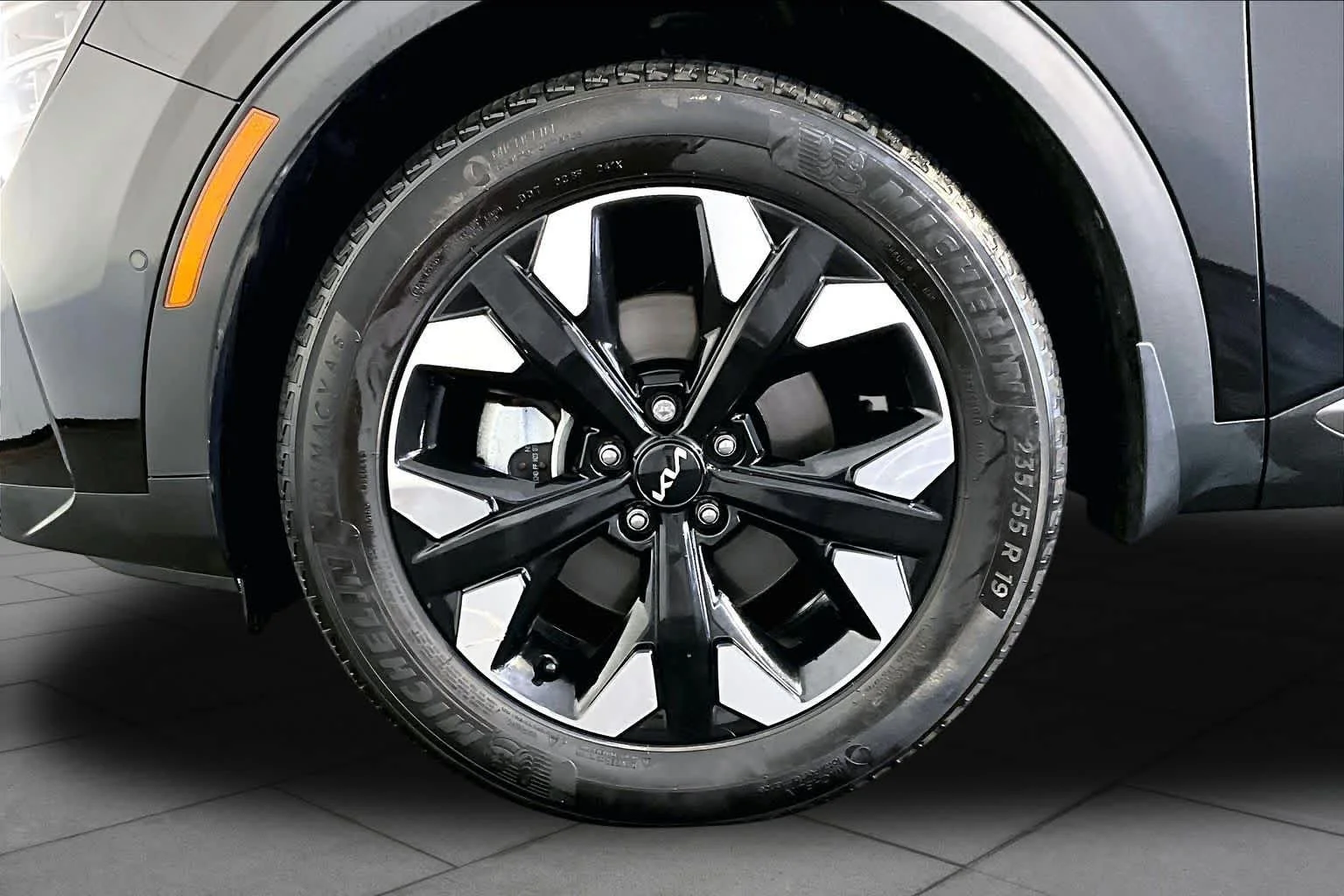 Used 2023 Fusion Black Kia X-Line Prestige image 11