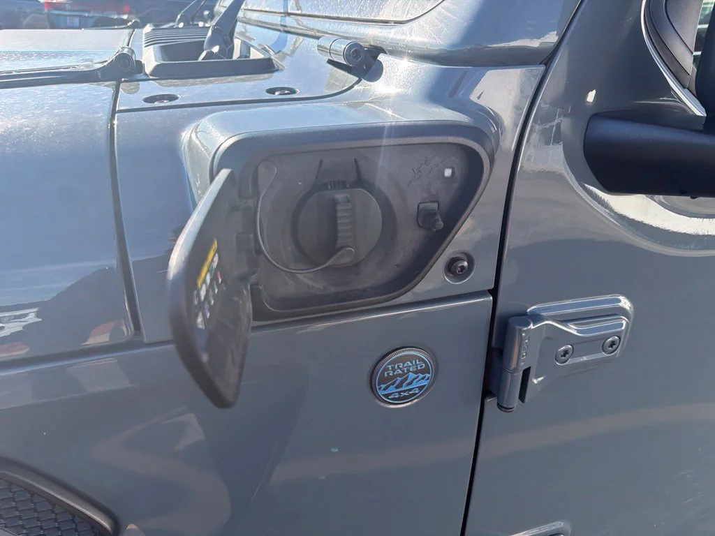 Used 2024 Gray Jeep Rubicon 4xe image 7