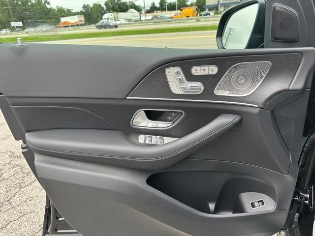 New 2026 Obsidian Black Metallic Mercedes-Benz GLS 450 image 53
