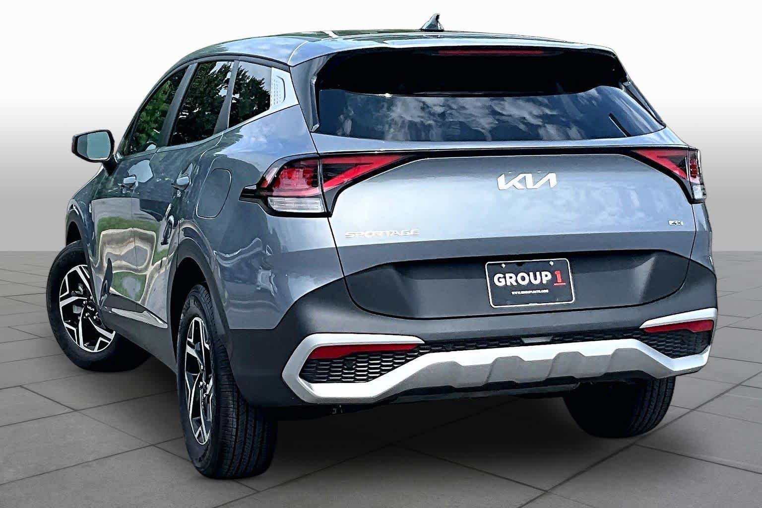 Used 2025 Everlasting Silver Kia LX image 12