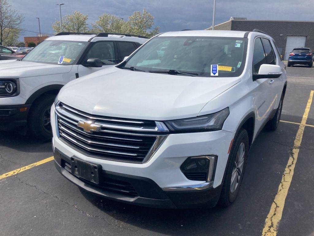 Used 2023 Summit White Chevrolet LT image 3