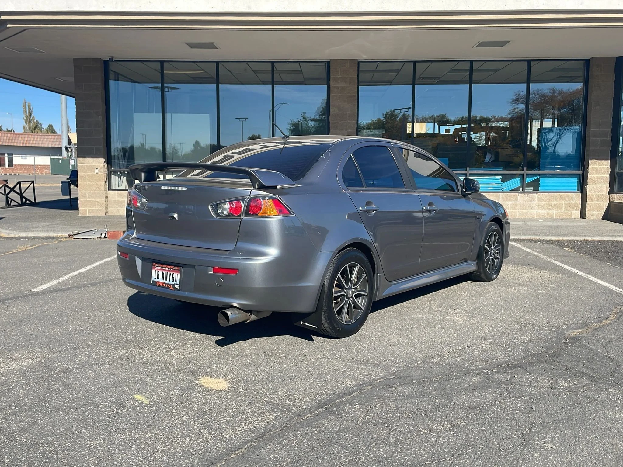 Used 2017 Mercury Gray Pearl Mitsubishi ES image 7
