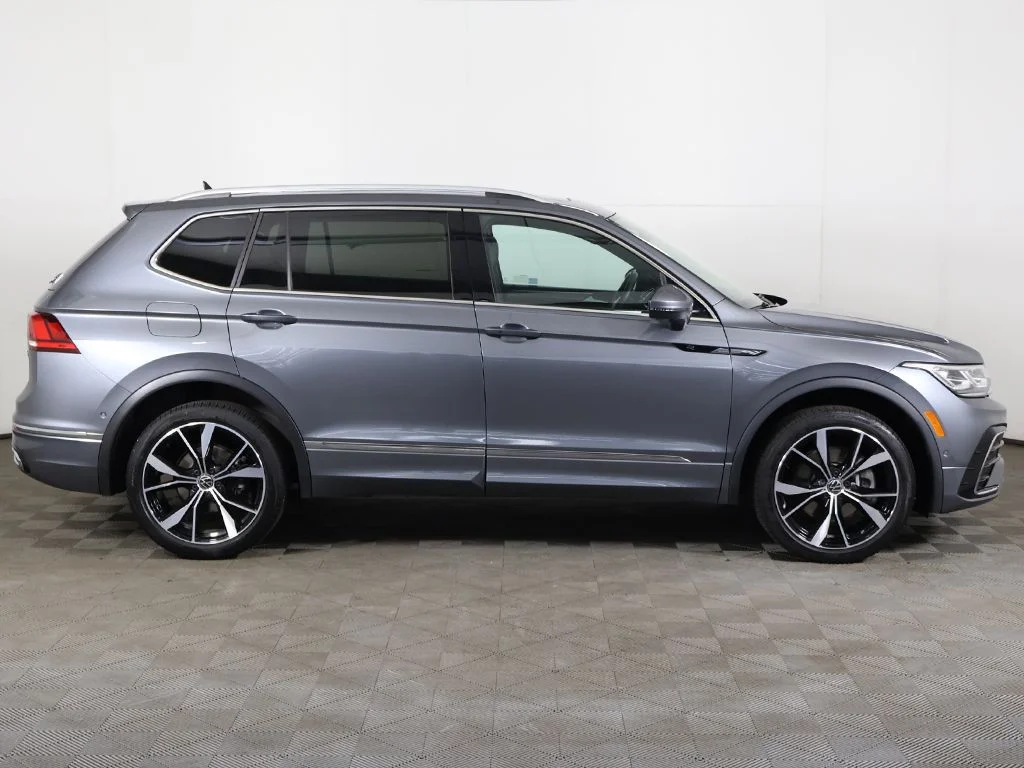 Used 2022 Platinum Gray Metallic Volkswagen 2.0T SEL R-Line image 21
