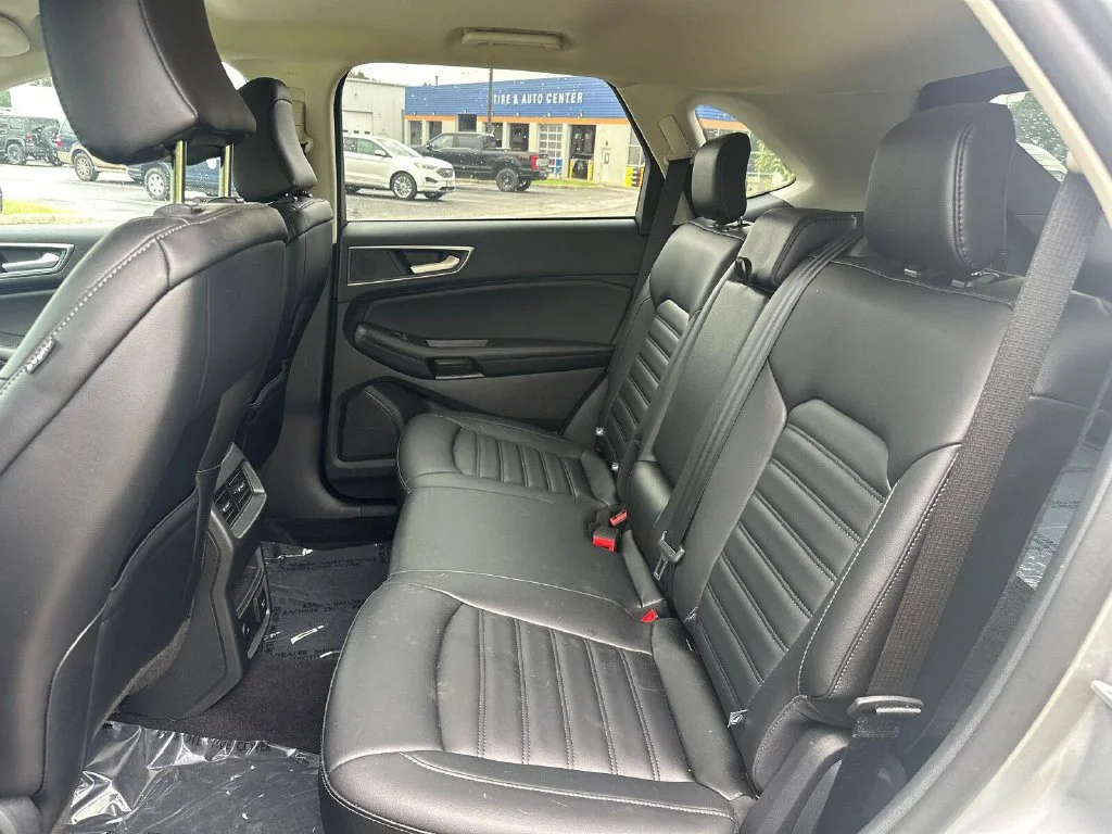 Used 2024 Silver Ford SEL image 14