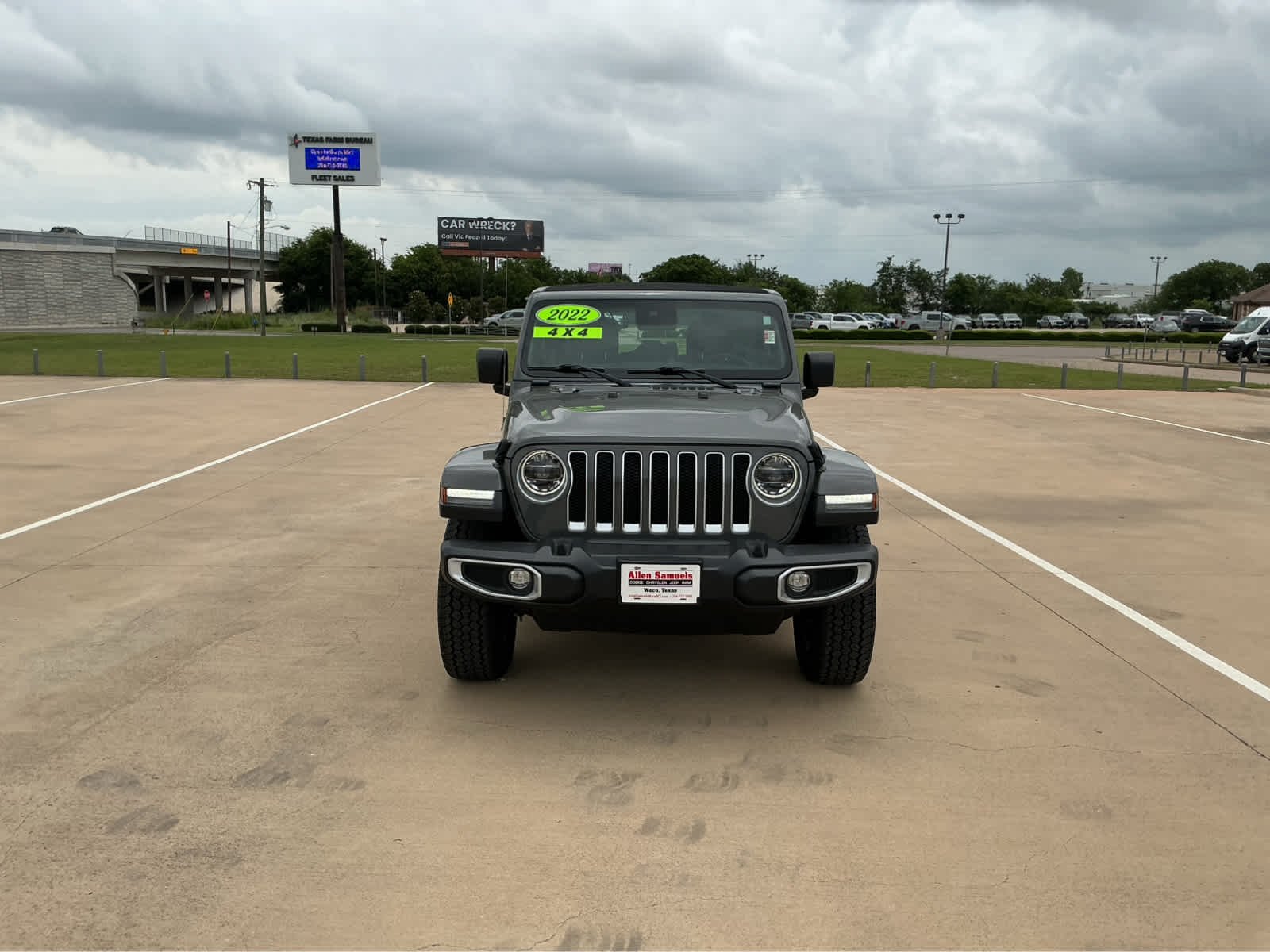 Used 2022 Sting-Gray Clearcoat Jeep Unlimited Sahara image 3