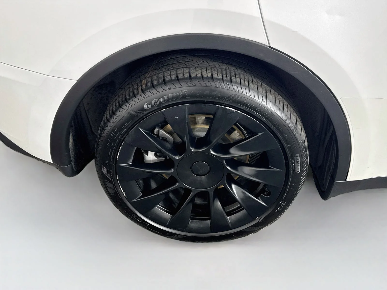 Used 2023  Tesla Long Range image 20