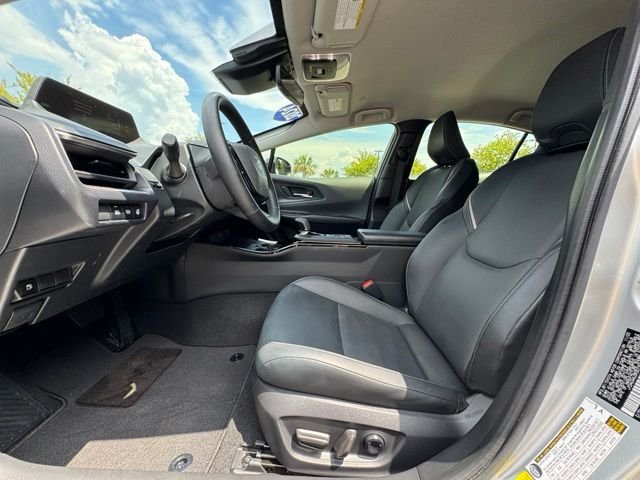 Used 2024  Toyota XLE image 29
