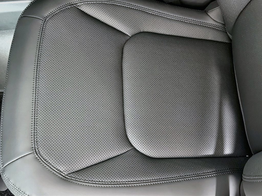 New 2026 Santorini Black Land Rover S image 20