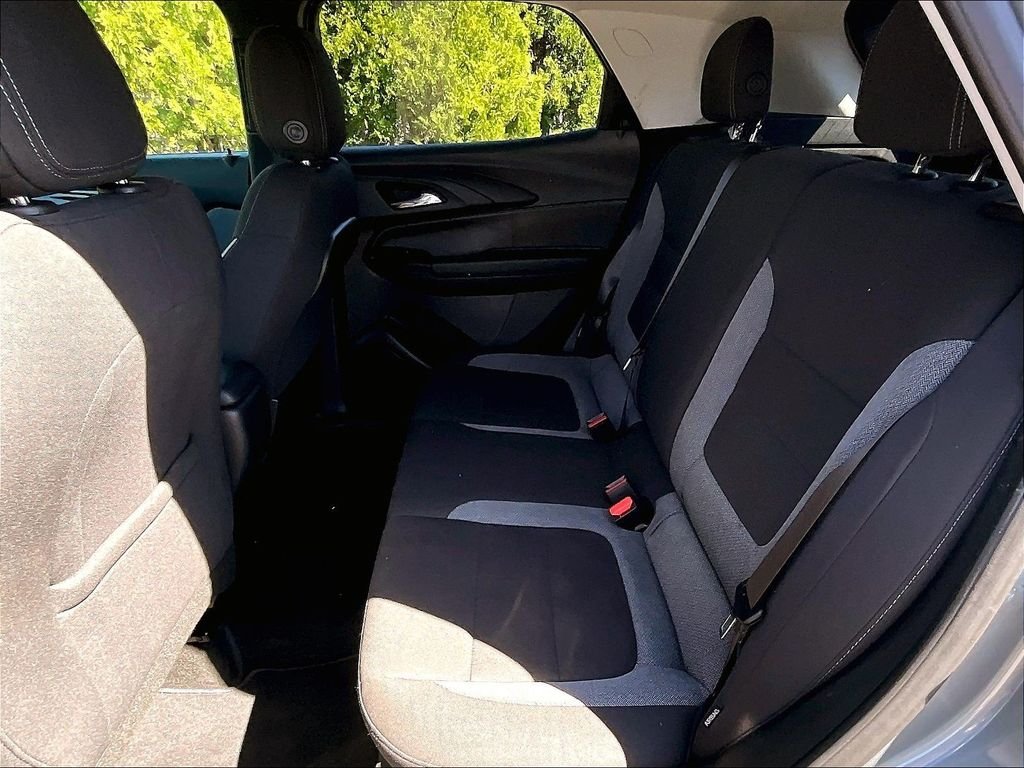 Used 2025 Gray Chevrolet LT image 15