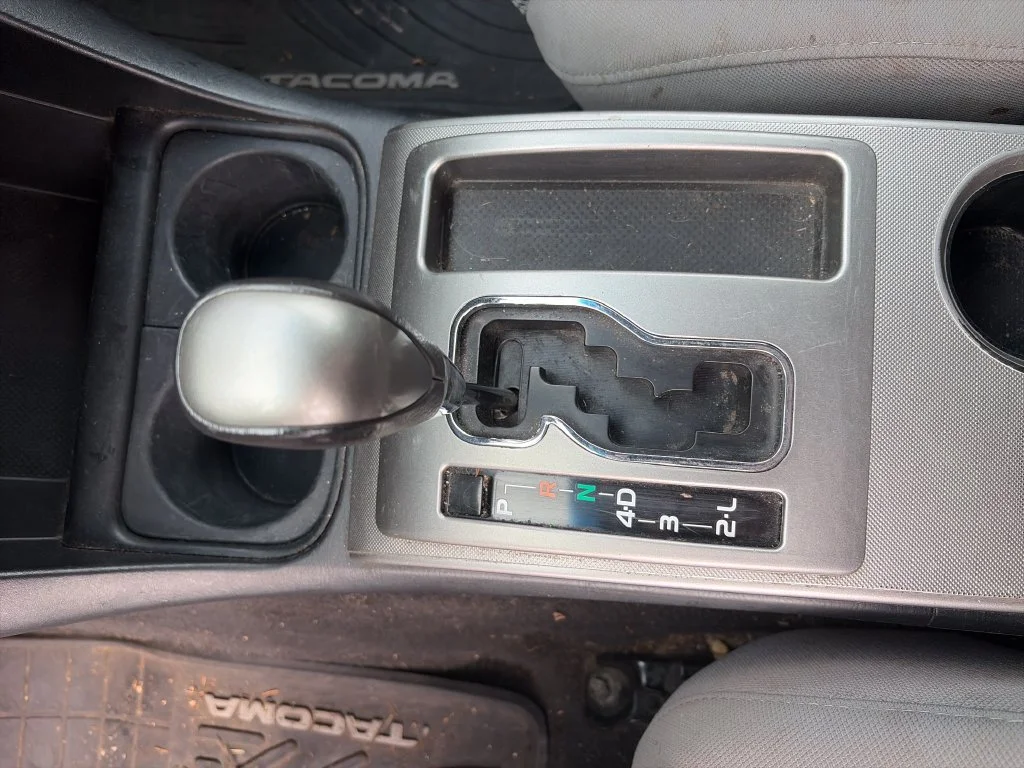 Used 2013 Brown Toyota Base image 27