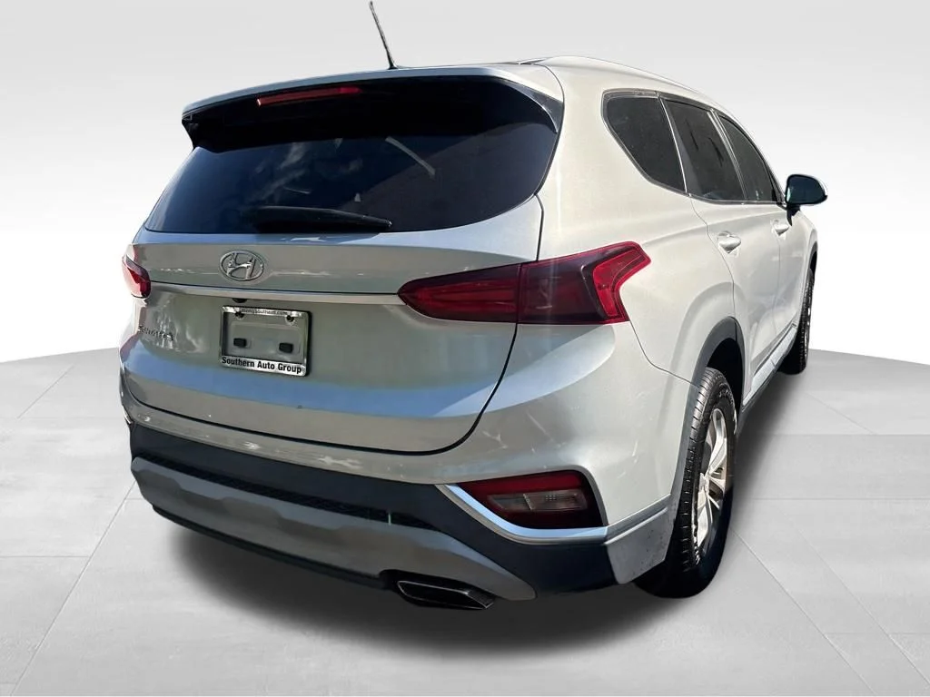 Used 2020 Silver Hyundai SE image 10