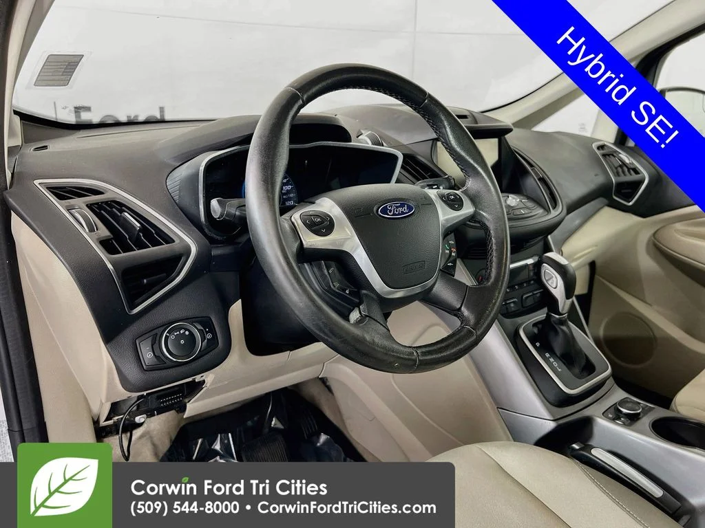 Used 2013 Oxford White Ford SE image 3
